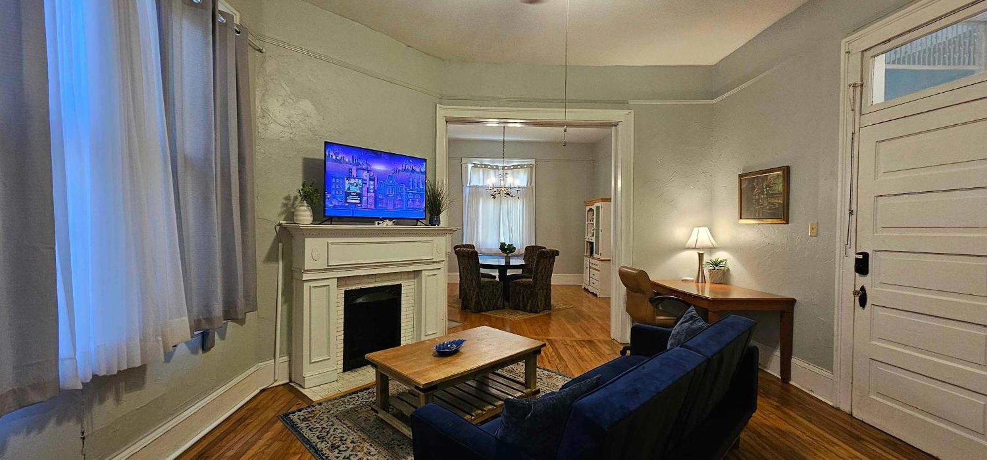 דירות מובייל Dauphin District Darling #1-Downtown, Restaurants מראה חיצוני תמונה
